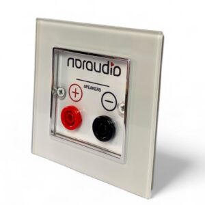 Veggpanel med høyttaler terminaler hvit